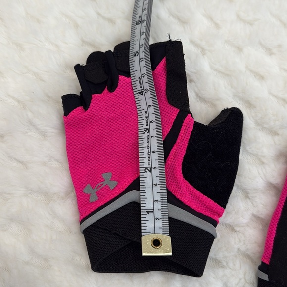 Under Armour Training Gloves-Authentic-EUC - Picture 6 of 6